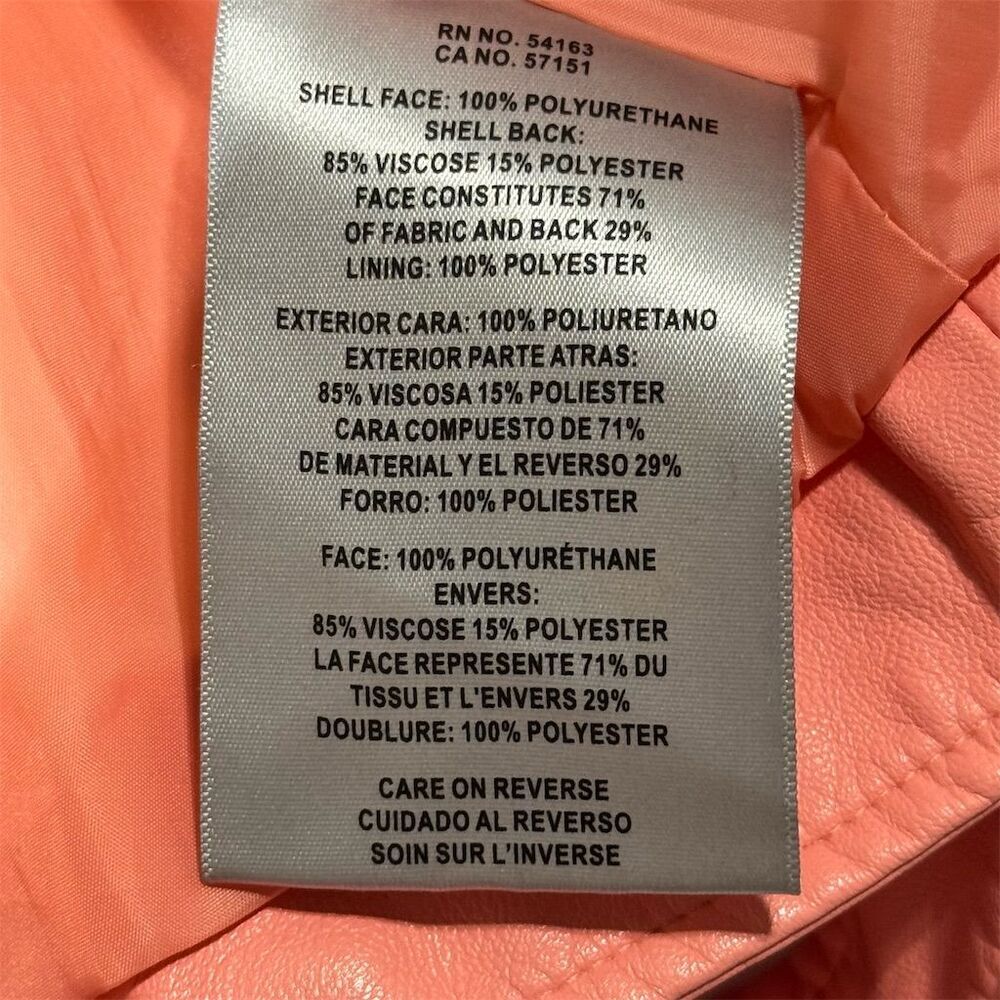 Levi’s Women’s XS Pink Faux Leather Moto Jacket Belted Biker‎ Coral Cropped - Picture 11 of 11